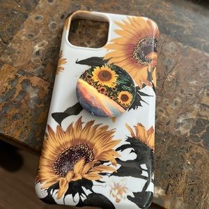 iPhone 11 Pro sunflower case with sunflower pop socket